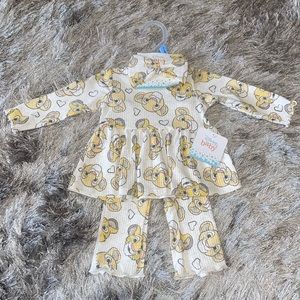 NWT Absolutely gorgeous 3pc set baby girl The lion king
